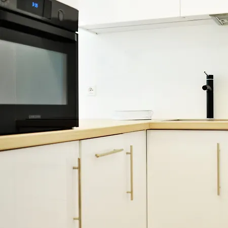 Apartment Concierge Rondo Onz Warsaw