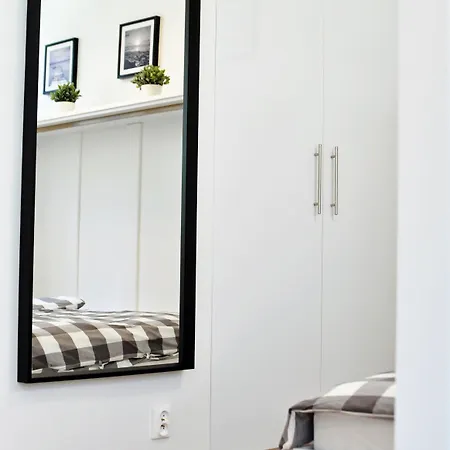 Apartment Concierge Rondo Onz Warsaw