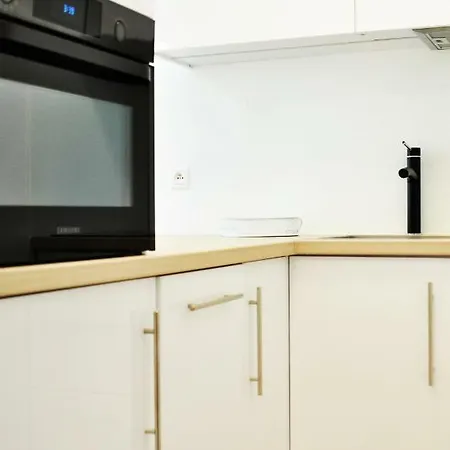 Apartment Concierge Rondo Onz Warsaw